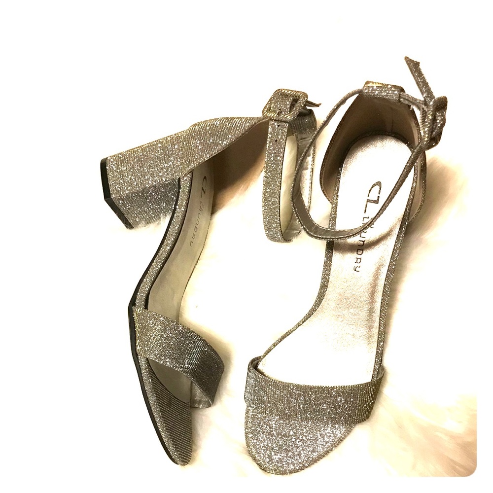 Chinese Laundry NWOB Jody heels silver sparkle